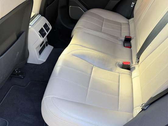 LAND ROVER-RANGE ROVER VELAR-2.0 P300 GASOLINA R-DYNAMIC SE AUTOMÁTICO LAND ROVER-RANGE ROVER VELAR-2020