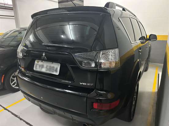 MITSUBISHI-OUTLANDER-2011