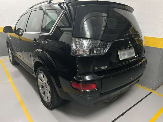 MITSUBISHI-OUTLANDER-3.0 GT 4X4 V6 24V GASOLINA 4P AUTOMÁTICO MITSUBISHI-OUTLANDER-2011