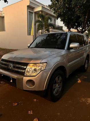 MITSUBISHI PAJERO FULL 3.8 GLS 4X4 V6 24V GASOLINA 4P AUTOMÁTICO