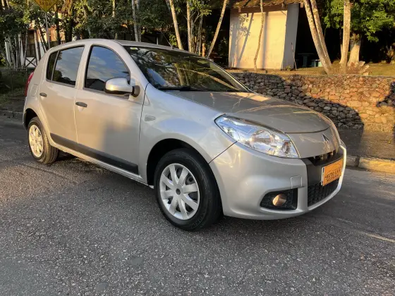 RENAULT SANDERO 1.6 EXPRESSION 8V FLEX 4P MANUAL