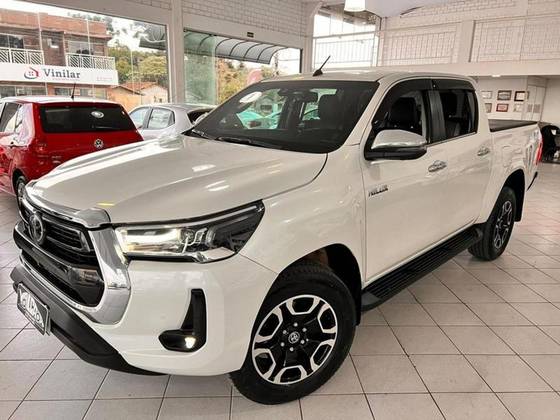TOYOTA HILUX 2022 2.8 D-4D TURBO DIESEL CD GR-S 4X4 AUTOMÁTICO