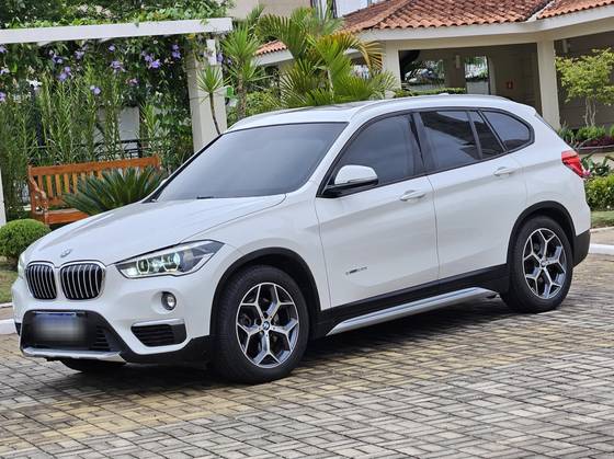 BMW X1 2.0 16V TURBO ACTIVEFLEX SDRIVE20I X-LINE 4P AUTOMÁTICO