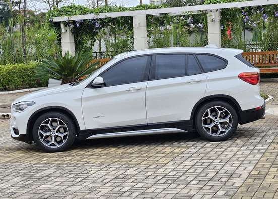 BMW-X1-2.0 16V TURBO ACTIVEFLEX SDRIVE20I X-LINE 4P AUTOMÁTICO BMW-X1-2016