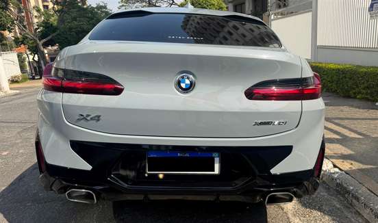 BMW-X4-2023