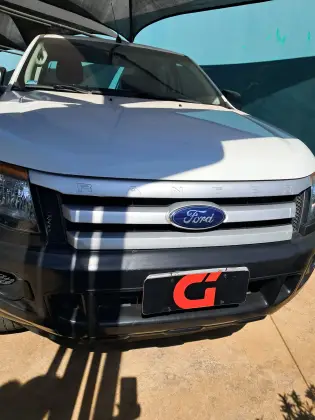 FORD RANGER 2.5 XL 4X2 CD 16V FLEX 4P MANUAL FORD RANGER 2.5 XL 4X2 CD 16V FLEX 4P MANUAL