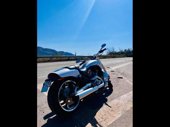HARLEY-DAVIDSON-V-ROD MUSCLE-2011