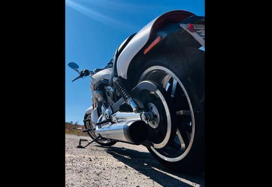 HARLEY-DAVIDSON-V-ROD MUSCLE-2011