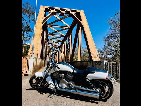 HARLEY-DAVIDSON-V-ROD MUSCLE-2011