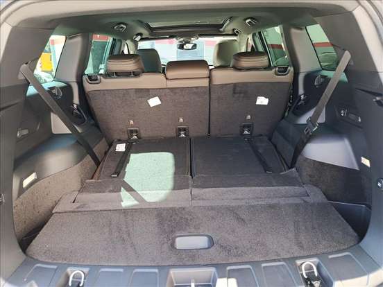 JEEP-COMMANDER-2025