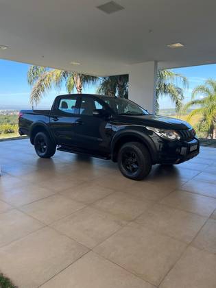MITSUBISHI L200 TRITON 2.4 16V TURBO DIESEL OUTDOOR HPE CD 4X4 AUTOMÁTICO