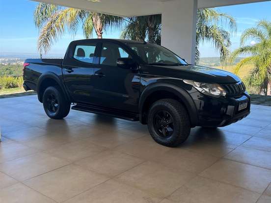 MITSUBISHI-L200 TRITON-2.4 16V TURBO DIESEL OUTDOOR HPE CD 4X4 AUTOMÁTICO MITSUBISHI-L200 TRITON-2020