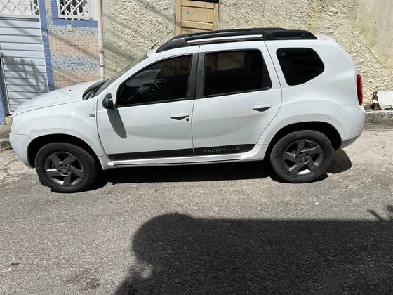 RENAULT DUSTER 2.0 DYNAMIQUE 4X2 16V FLEX 4P AUTOMÁTICO
