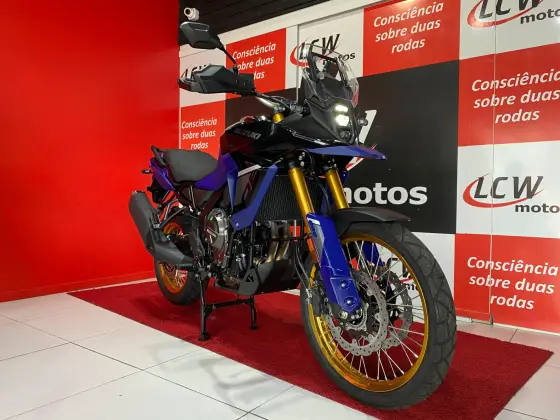SUZUKI V-STROM 800 