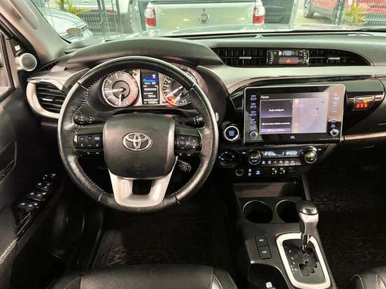 TOYOTA-HILUX-2.8 D-4D TURBO DIESEL CD GR-S 4X4 AUTOMÁTICO TOYOTA-HILUX-2021