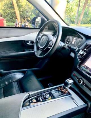 VOLVO-XC90-2016