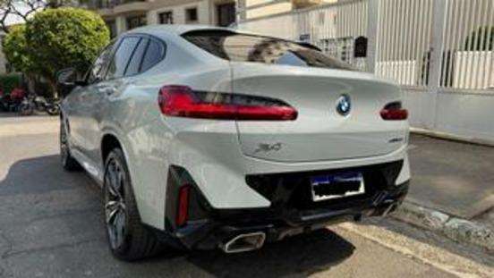 BMW-X4-2023