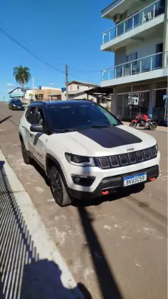 JEEP COMPASS 2.0 16V DIESEL TRAILHAWK 4X4 AUTOMÁTICO JEEP COMPASS 2.0 16V DIESEL TRAILHAWK 4X4 AUTOMÁTICO