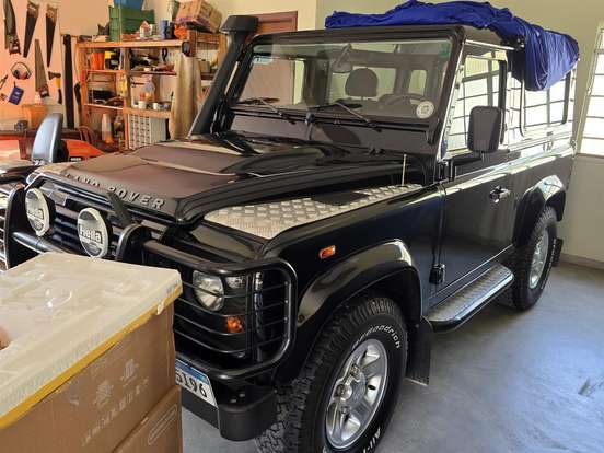 LAND ROVER-DEFENDER-2011