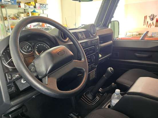 LAND ROVER-DEFENDER-2.4 90 4X4 TURBO DIESEL 2P MANUAL LAND ROVER-DEFENDER-2011