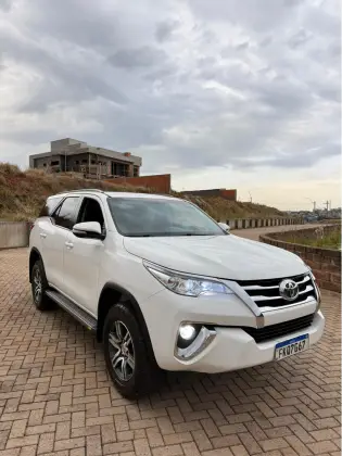 TOYOTA HILUX SW4 2.7 SR 4X2 16V FLEX 4P AUTOMÁTICO
