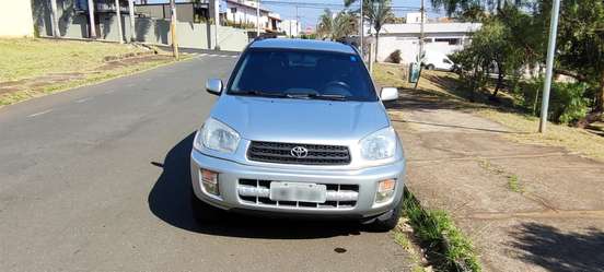 TOYOTA-RAV4-2001