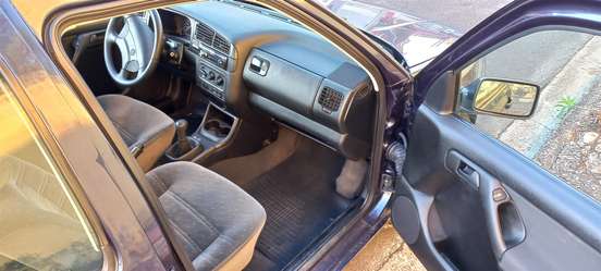 VOLKSWAGEN-GOLF-1996