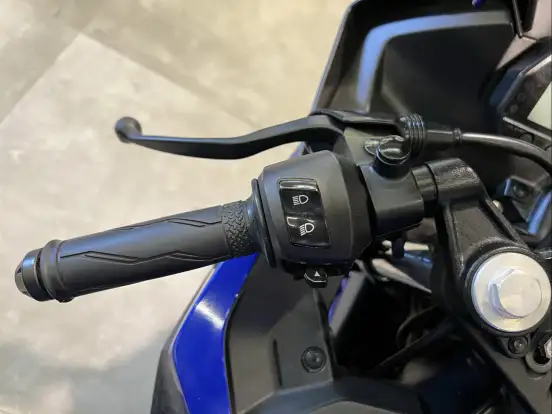 YAMAHA-YZF R15 YAMAHA-YZF R15-2024