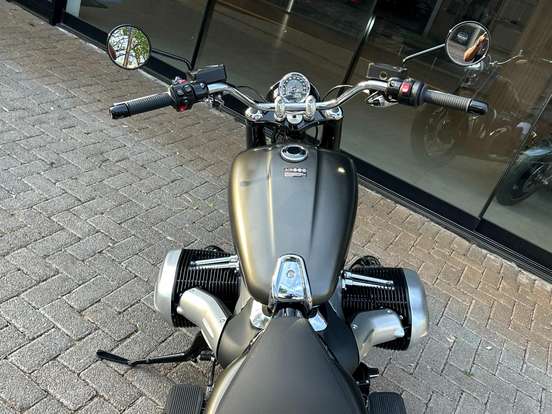 BMW-R 18 BMW-R 18-2023