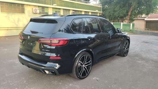 BMW-X5-2019