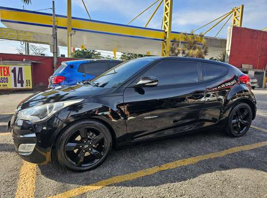 HYUNDAI-VELOSTER-2011