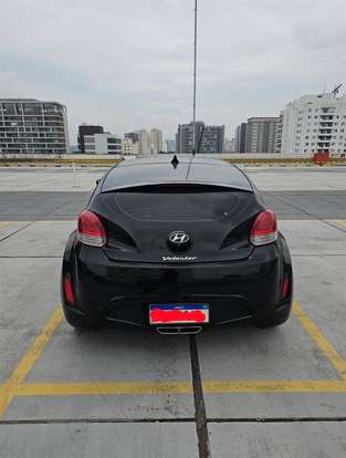 HYUNDAI-VELOSTER-2011