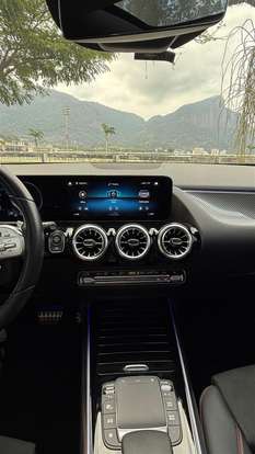 MERCEDES-BENZ-GLA 200-2022