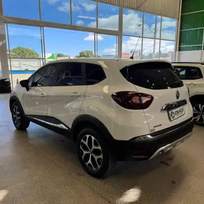 RENAULT-CAPTUR-1.6 16V SCE FLEX INTENSE X-TRONIC RENAULT-CAPTUR-2017