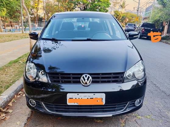 VOLKSWAGEN POLO SEDAN 2.0 MI COMFORTLINE 8V FLEX 4P MANUAL