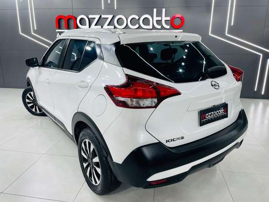 NISSAN-KICKS-2020