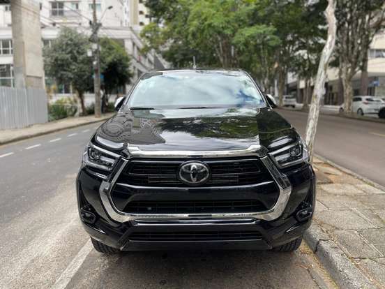 TOYOTA-HILUX-2021