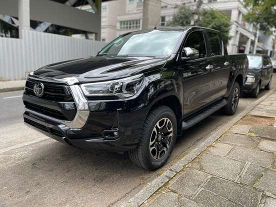TOYOTA-HILUX-2021