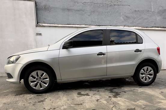 VOLKSWAGEN-GOL-2015