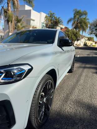 BMW-X4-2022