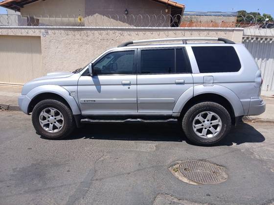 MITSUBISHI PAJERO SPORT 2.5 HPE 4X4 8V TURBO INTERCOOLER DIESEL 4P AUTOMÁTICO