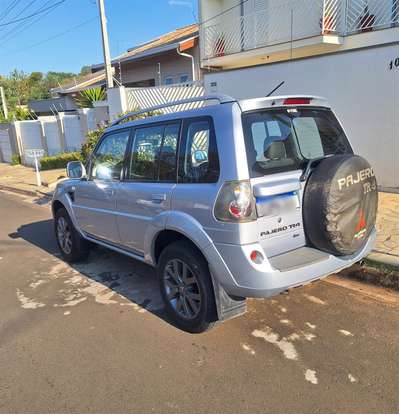 MITSUBISHI-PAJERO TR4-2.0 4X2 16V 140CV FLEX 4P MANUAL MITSUBISHI-PAJERO TR4-2012