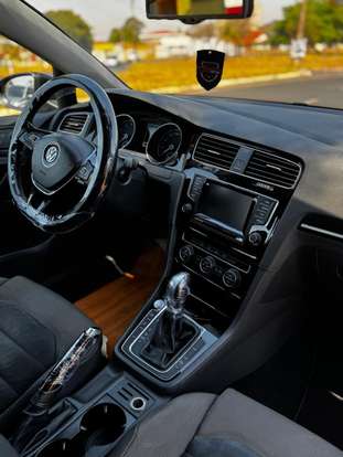 VOLKSWAGEN-GOLF-1.4 TSI HIGHLINE 16V GASOLINA 4P AUTOMÁTICO VOLKSWAGEN-GOLF-2015