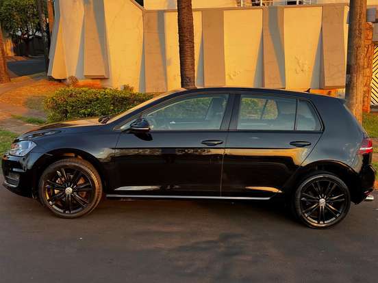 VOLKSWAGEN-GOLF-1.4 TSI HIGHLINE 16V GASOLINA 4P AUTOMÁTICO VOLKSWAGEN-GOLF-2015
