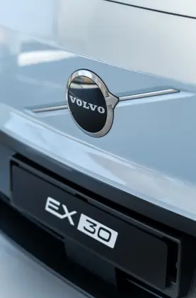 VOLVO EX30 51 KW ELÉTRICO CORE