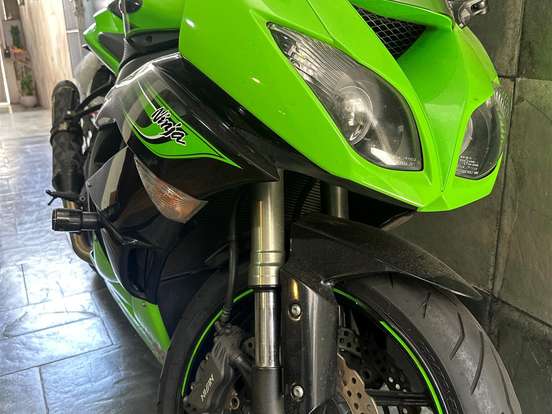 KAWASAKI-NINJA ZX-6R KAWASAKI-NINJA ZX-6R-2011