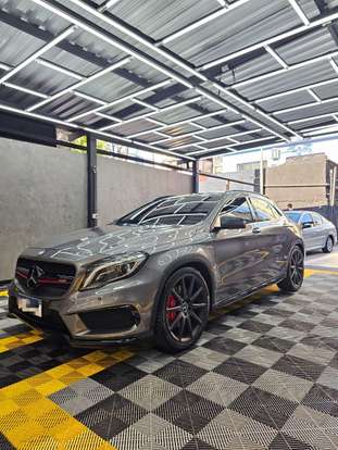 MERCEDES-BENZ-GLA 45 AMG-2.0 16V TURBO GASOLINA 4P AUTOMÁTICO MERCEDES-BENZ-GLA 45 AMG-2015