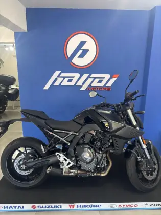 SUZUKI GSX-8S 