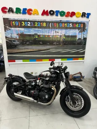 TRIUMPH BONNEVILLE BOBBER 1200 