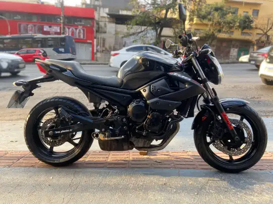 YAMAHA-XJ6 N-2011